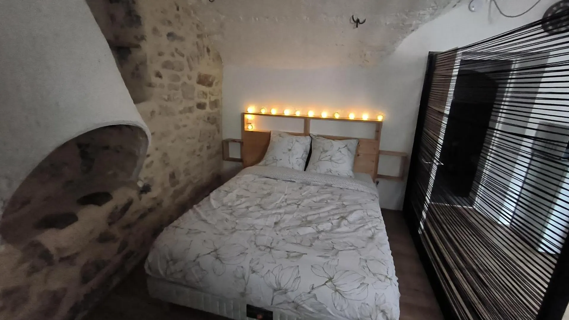 La Tour Du Forgeron Apartment Rochefort-en-Valdaine France